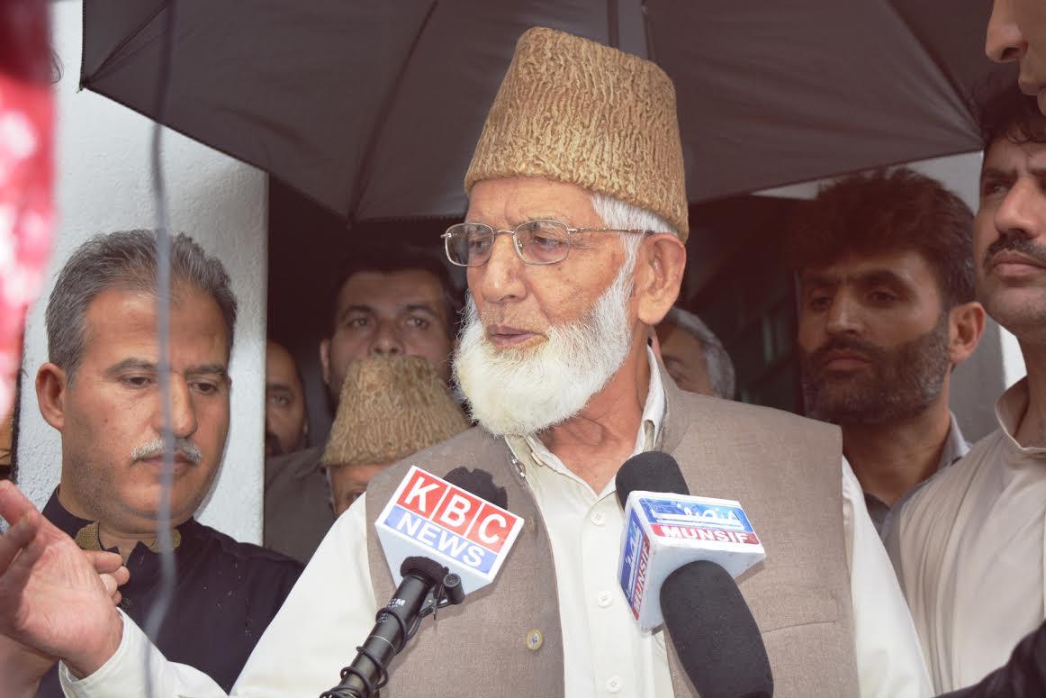 Insaniyat, Jamhuriyat, Kashmiriyat do not suit Rajnath Singh’s deeds: Geelani